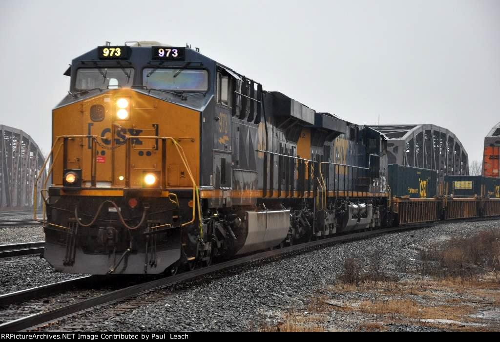 Intermodal rolls east